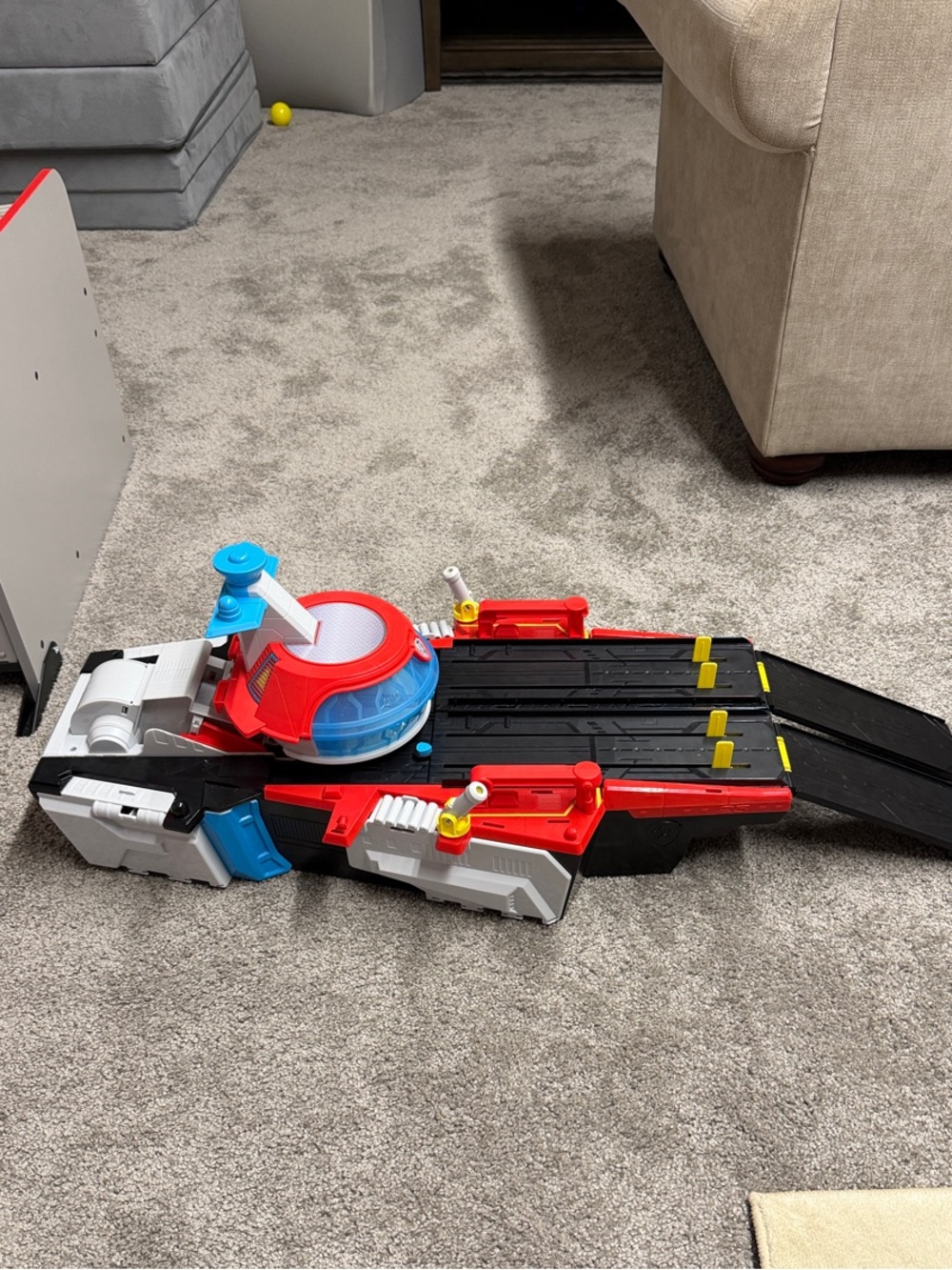 Paw Patrol Red, Blue and Black Rescue Ramp Playset